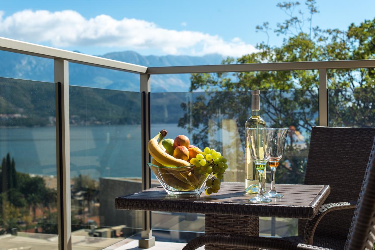Apartments Harmonia Colours Budva Bagian luar foto