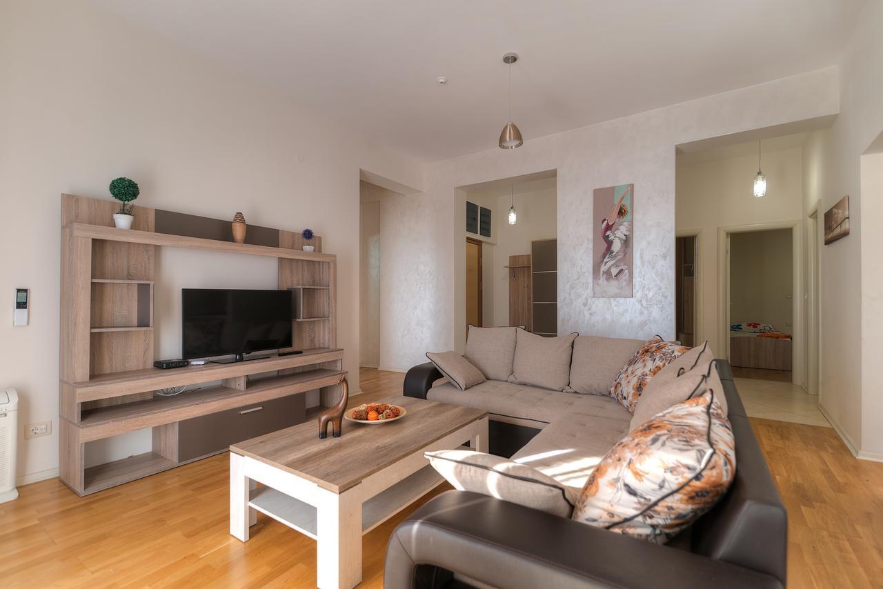 Apartments Harmonia Colours Budva Bagian luar foto