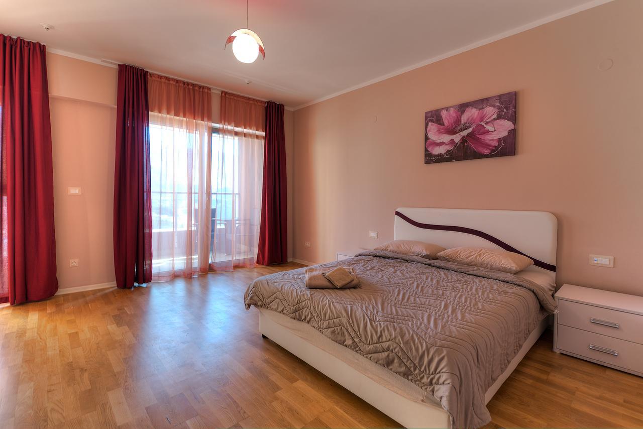 Apartments Harmonia Colours Budva Bagian luar foto